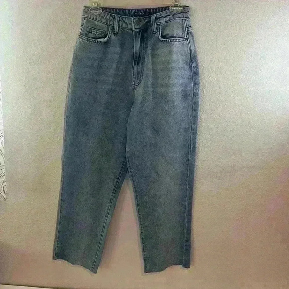 Nasty Gal Denim High Waisted Tapered Mom Jeans 6 Light Blue Wash - Picture 1 of 7